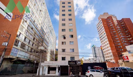 ACEITA KITNETS ÓTIMO APTO NO   CENTRO  DE CURITIBA APARTAMENTO DE 04 QUARTOS COM SUITE  E VAGA DE GARAGEM COBERTA