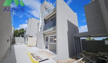 Sobrado com 3 dormitórios à venda, 128 m² por R$ 850.000,00 - Capão Raso - Curitiba/PR