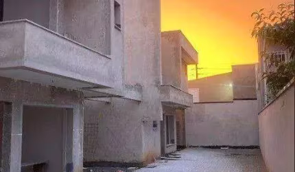 Sobrado à venda, 208 m² por R$ 1.290.000,00 - Jardim das Américas - Curitiba/PR