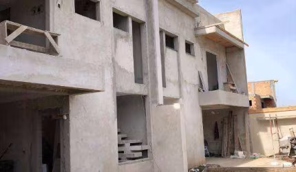 Sobrado com 3 dormitórios à venda, 135 m² por R$ 840.000,00 - Capão Raso - Curitiba/PR