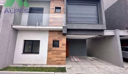 Triplex com 3 dormitórios à venda, 145 m² por R$ 749.900 - Uberaba - Curitiba/PR