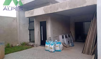 EXCELENTE CASA TÉRREA EM FASE DE CONSTRUÇÃO COM ÓTIMO ESPAÇO DE TERRENO NA FRENTE E LATERAL