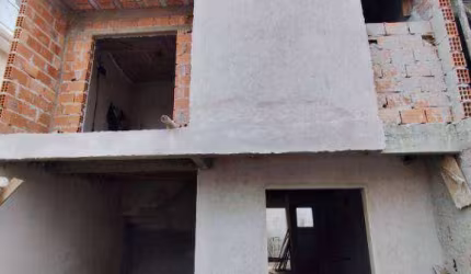 Sobrado com amplo terreno e 3 dormitórios à venda, 108 m² por R$ 689.000 - Xaxim - Curitiba/PR