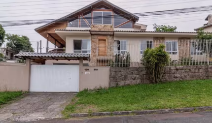Casa com 3 Quartos, 4 Vagas a Venda, no Bairro Santo Inácio, Parque Barigui, Curitiba REbrokers