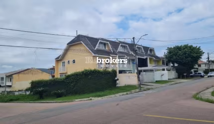 Casa Sobrado,  4 Quartos,  3 Vagas, a Venda, no Bairro Xaxim, em Curitiba. REbrokers