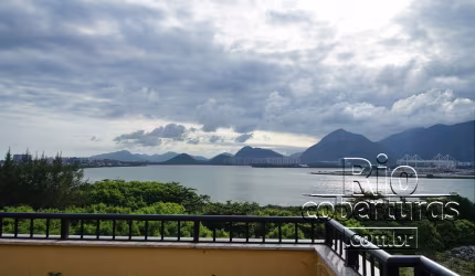Cobertura à venda na Barra da Tijuca. 4 Suítes.