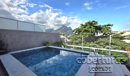 Cobertura à venda no Jardim Oceânico. Perto da praia