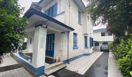 Casa - Terreno amplo - Macuco - Santos