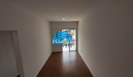 Maravilhoso Apartamento com 02 Quartos na Rua Araguaia