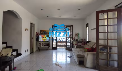 Excelente Casa Triplex em Condomínio Fechado na Freguesia