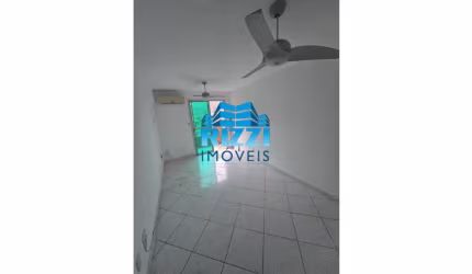 Ótimo apartamento com 02 quartos no Moradas do Itanhangá