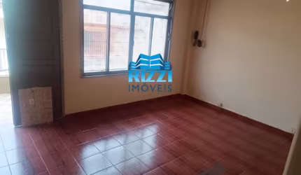 Ótima casa a venda com 2 quartos no Pechincha