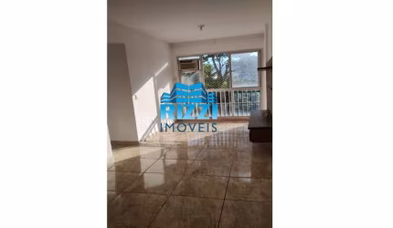 Apartamento com 2 Quartos para alugar, 51m² - Pechincha