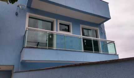 Casa Triplex com 3 quartos e 1 suíte na Estrada do Bananal