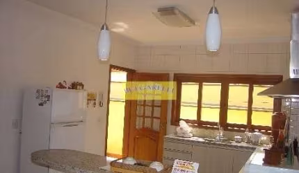 Casa à venda 3 Quartos, 3 Suites, 3 Vagas, 250M², CENTRO, JUNDIAI - SP