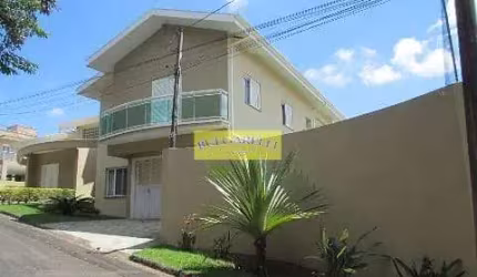 Casa à venda  4 Quartos, 1 Suite, 5 Vagas, 580M²AT Condominio Araucaria Com Òtima Localização Bairr