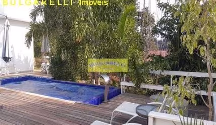 Marravilhosa Casa Terrea à venda 3 Quartos, 3 Suites, 6 Vagas,Piscina, Area Gourmet, 1080M²AT, Cond