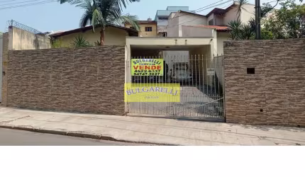 Casa Terrea à venda 3 Dormitorios 1 Suite , Amplo Quintal , 4 Vagas, Bairro  Cidade Nova 1, Jundiaí