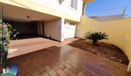 Casa residencial com 3 quartos sendo 1 suíte para alugar, 160m² - Alto da Boa Vista