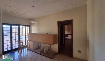 Casa para locação Jd. Irajá com 3 quartos sendo 1 suíte - 234,67 m² - Ribeirão Preto