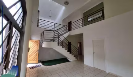 Casa comercial/residencial com 3 suítes para alugar, 165m² -  Ribeirania