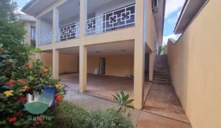 Casa Sobrado Residencial com 4 quartos à venda, 295m² - Ribeirânia