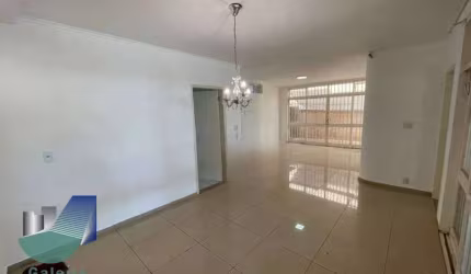 Casa Residencial com 3 quartos para alugar, 240m² - Ribeirânia