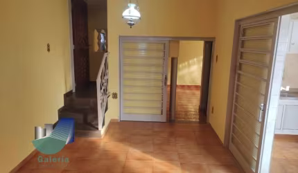Casa Sobrado residencial com 3 quartos para alugar, 190m² - Vila Tibério