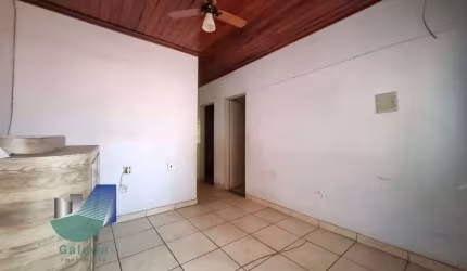 Casa com 2 quartos para alugar, 109m² - Alexandre Balbo
