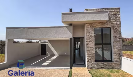 Casa de Condomínio com 3 suítes à venda, 137m² - Loteamento Santa Marta