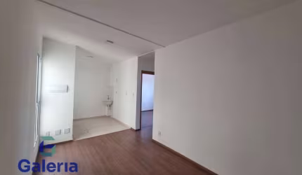 Apartamento com 2 quartos para alugar, 42 m² - Quintino Facci II