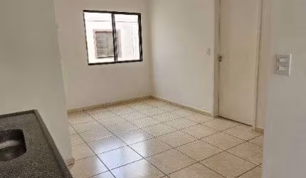Apartamento com 2 quartos para alugar, 42m² - Planalto Verde