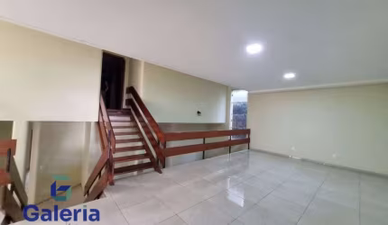 Casa comercial com 4 suítes para alugar, 416m² - Centro