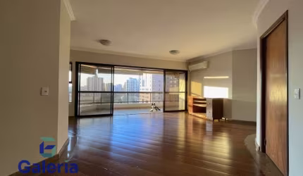 Apartamento com 3 quartos para alugar, 159m² - Centro