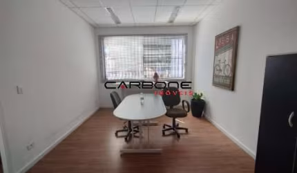 Casa comercial à venda na Rua Serra de Jairé, Quarta Parada, São Paulo por R$ 1.300.000