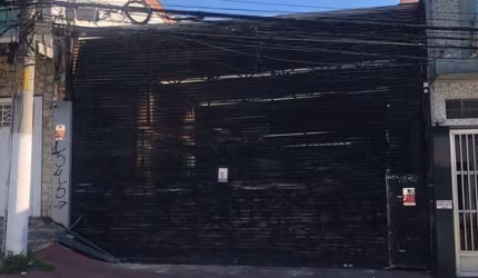 Barracão / Galpão / Depósito à venda na Rua Serra de Jairé, Quarta Parada, São Paulo por R$ 1.100.000