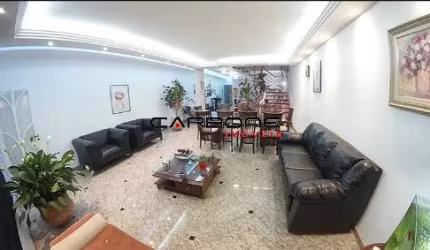 Casa com 3 quartos à venda na Rua Campo Largo, Vila Bertioga, São Paulo por R$ 2.235.000