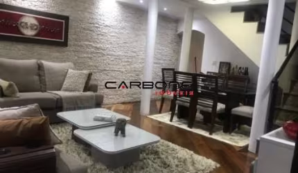 Casa com 3 quartos à venda na Rua Teofrasto, Vila Olinda, São Paulo por R$ 899.000