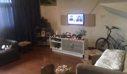 Casa com 6 quartos à venda na Rua Ibiporã, Vila Divina Pastora, São Paulo por R$ 650.000