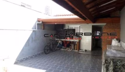 Casa com 2 quartos à venda na Rua Jacaiobi, Vila Prudente, São Paulo por R$ 900.000