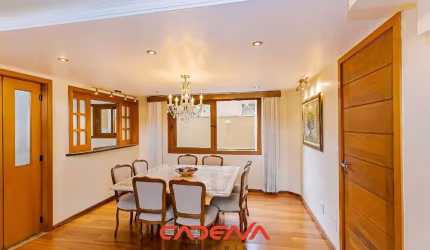 Casa com 4 quartos e 4 vagas à venda no Jardim Social
