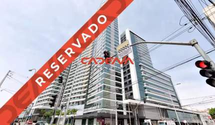 Apartamento com 2 quartos e 1 vaga à venda no Centro de Curitiba!