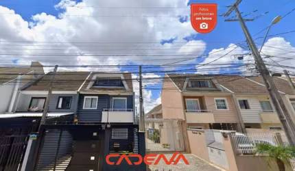 Sobrado com 3 quartos e 3 vagas à venda no Novo Mundo