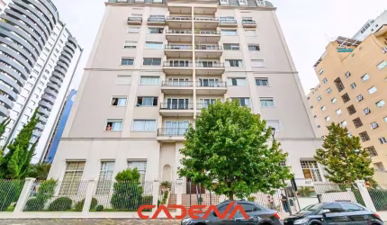 Apartamento com 4 quartos e 2 vagas à venda no Batel