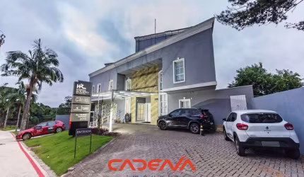 Casa comercial com 12 vagas à venda no Mercês