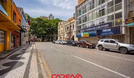 Prédio comercial com 4 pavimentos à venda no Centro