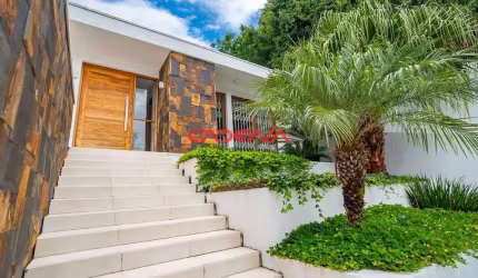 Casa com 4 quartos e 4 vagas à venda no Jardim Botânico