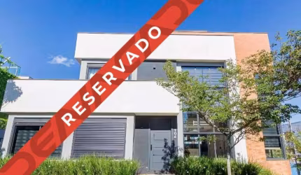 Casa em condomínio fechado com 3 quartos e 2 vagas à venda no São Braz