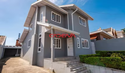 Casa com 4 quartos e 6 vagas à venda no Seminário