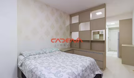 Studio com sacada para aluguel no Centro